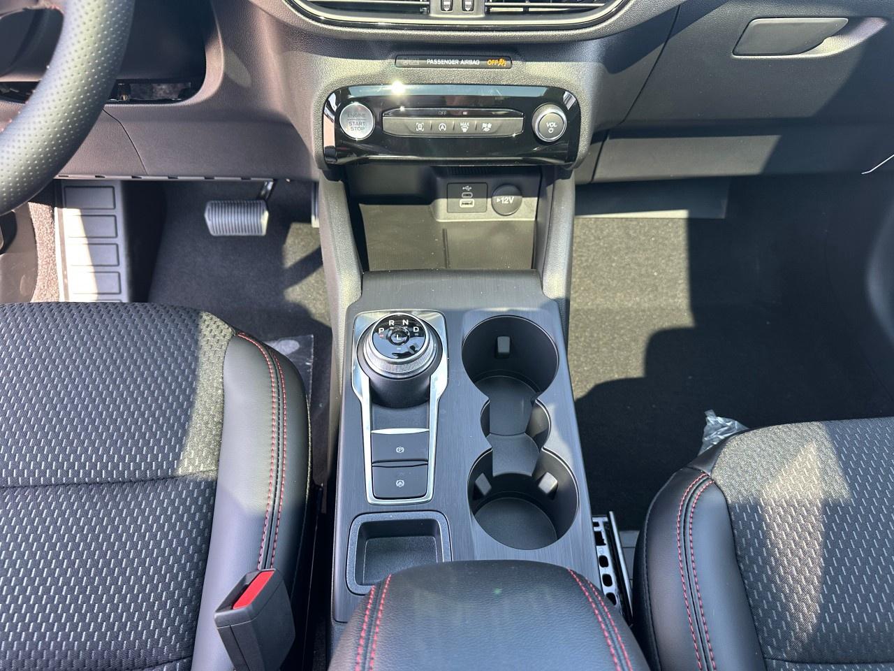 2025 Ford Escape ST-Line AWD Photo