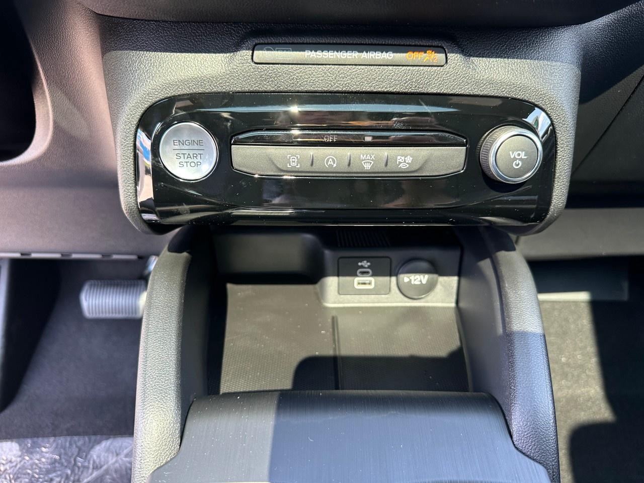 2025 Ford Escape ST-Line AWD Photo