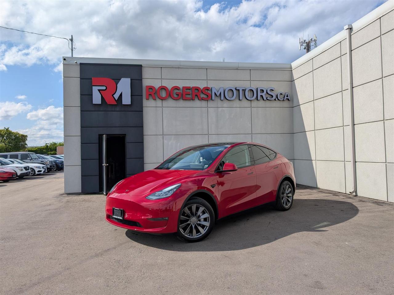 Used 2023 Tesla Model Y LONG RANGE AWD - DUAL MOTOR for sale in Oakville, ON