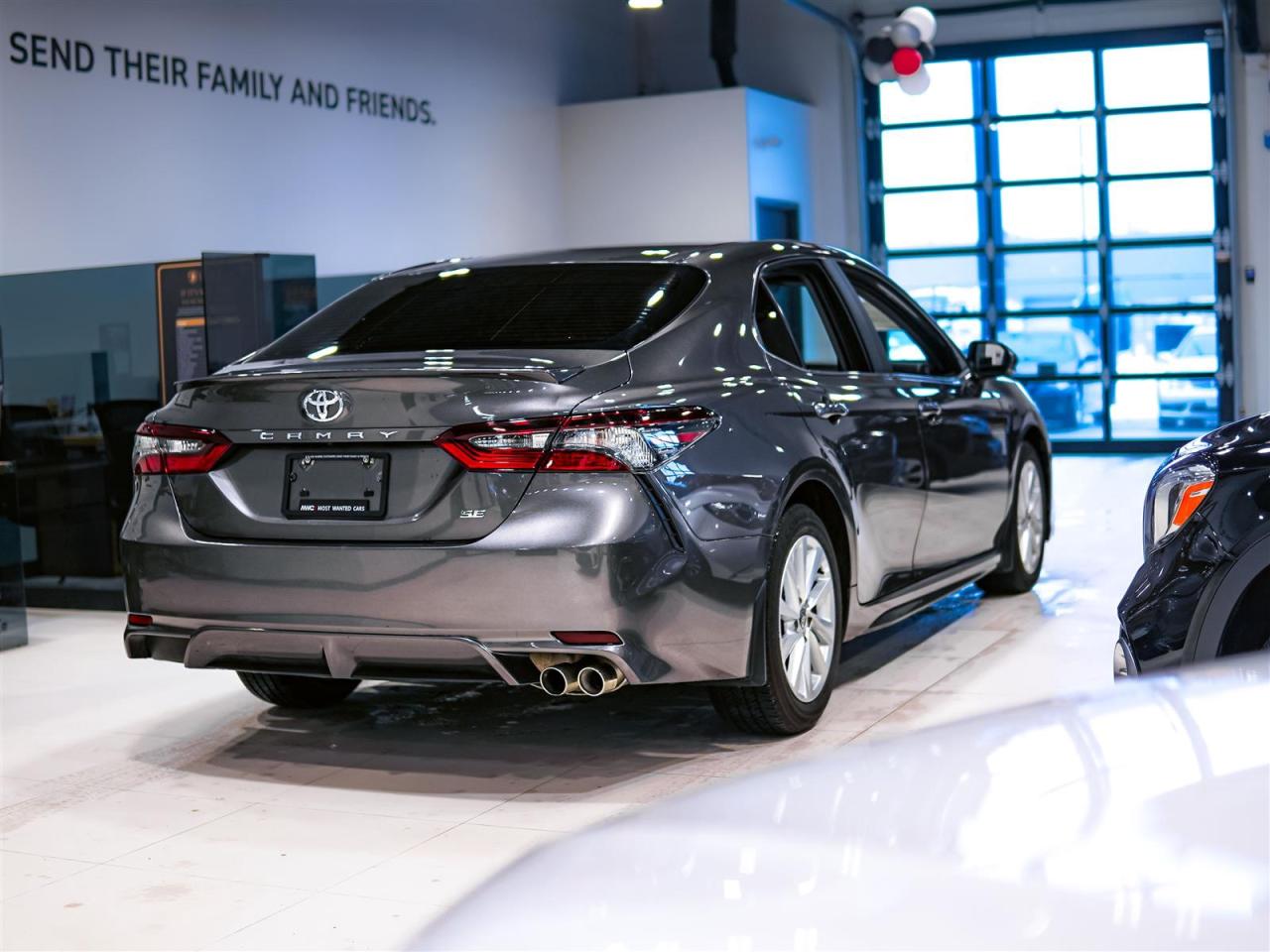 2024 Toyota Camry SE | LEATHER | HTD STEERING | APP CONNECT Photo