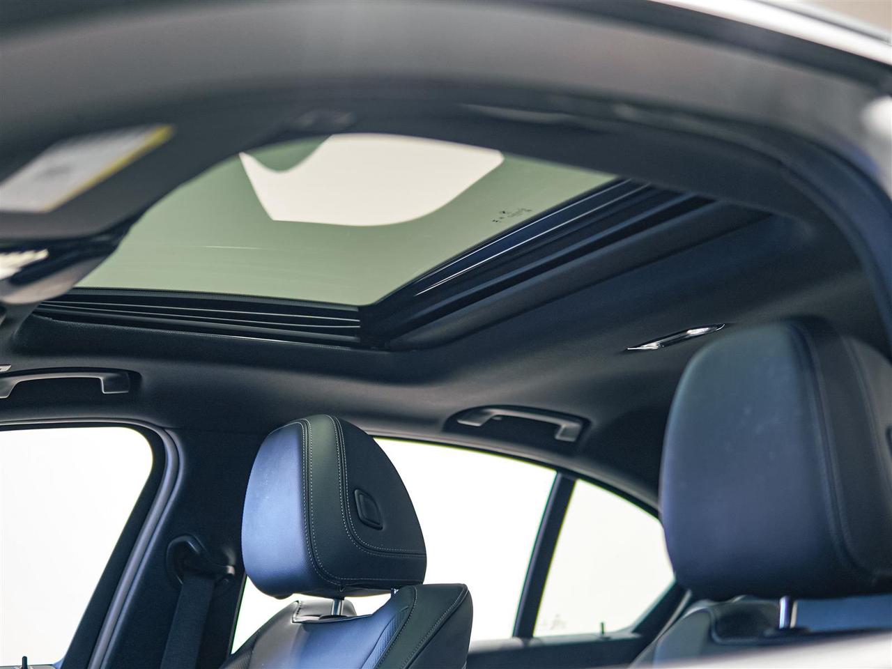 2023 BMW 330xi X DRIVE | NAV | NO ACCIDENTS | 7 BMW SERV REC Photo