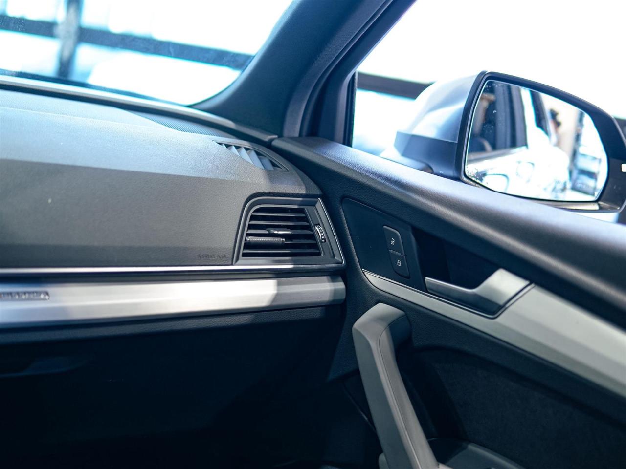 2019 Audi SQ5 PROGRESSIV | 4 NEW TIRES & BRAKES | NO ACCIDENTS Photo