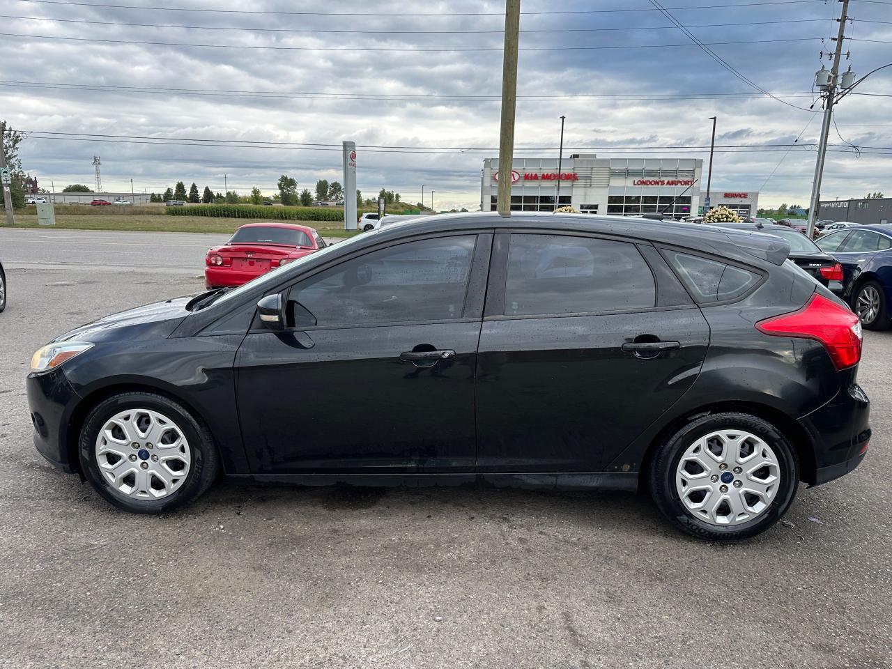 2014 Ford Focus AS IS, SE, POSSIBLE TRANSMISSION ISSUE, RUNS - Photo #2