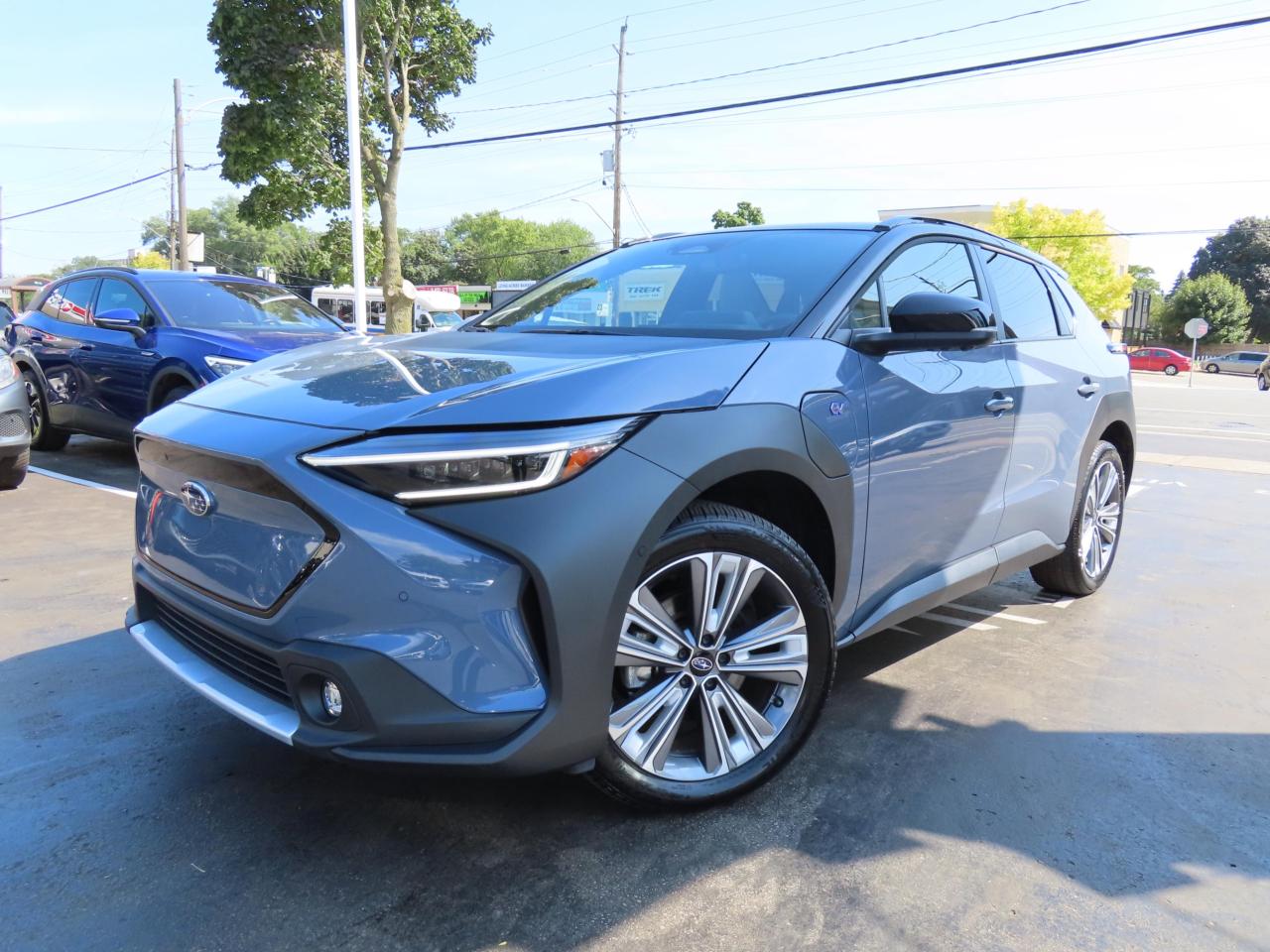 2023 Subaru Solterra W/LUXURY PACKAGE AWD - LEATHER - LOW KMS !! Photo