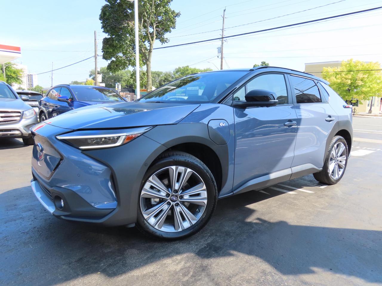 2023 Subaru Solterra W/LUXURY PACKAGE AWD - LEATHER - LOW KMS !! Photo
