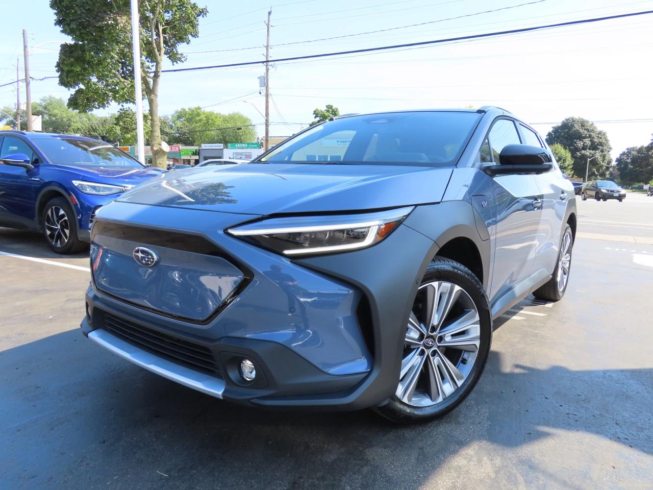 2023 Subaru Solterra W/LUXURY PACKAGE AWD - LEATHER - LOW KMS !! Photo