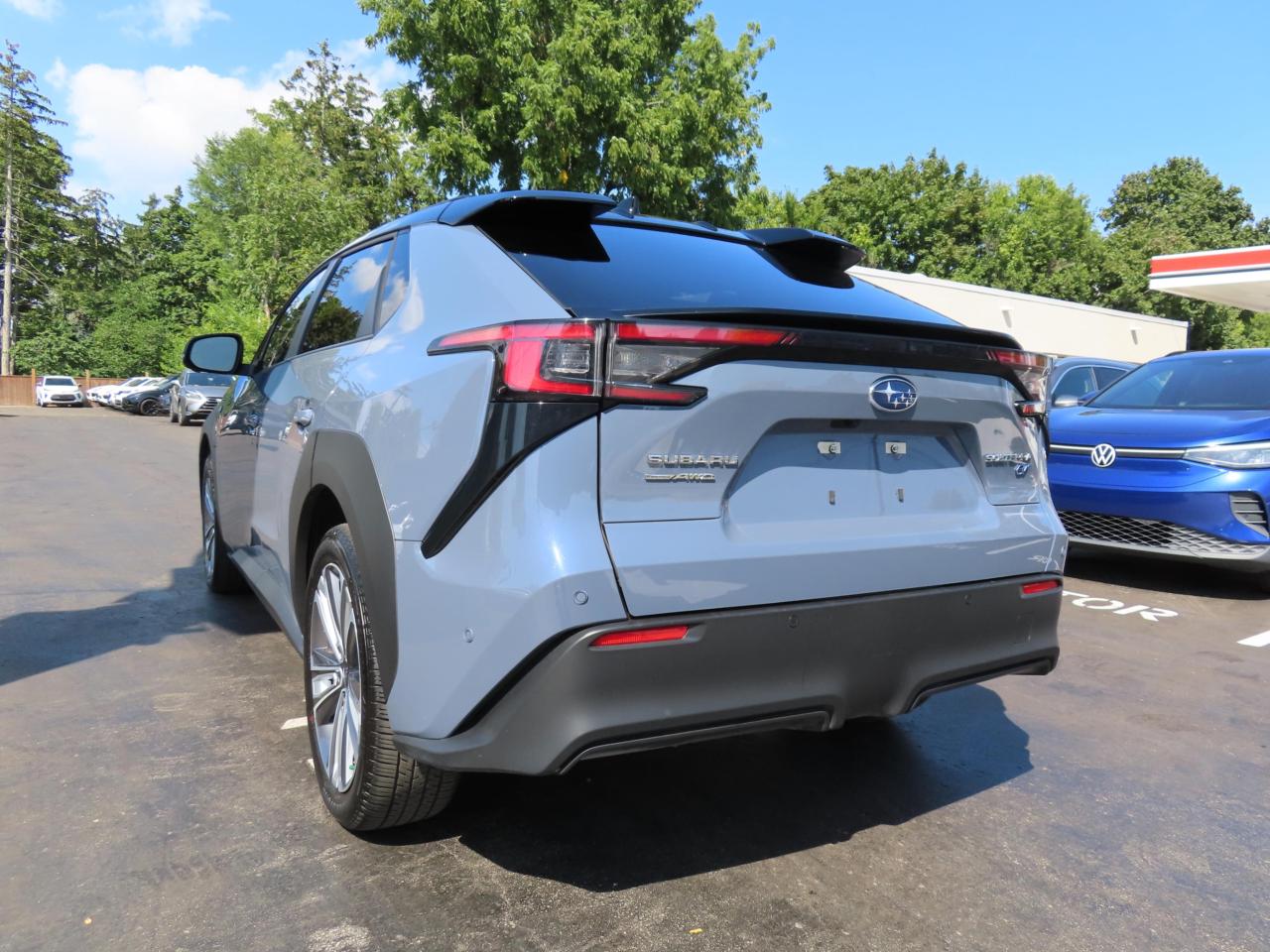 2023 Subaru Solterra W/LUXURY PACKAGE AWD - LEATHER - LOW KMS !! Photo