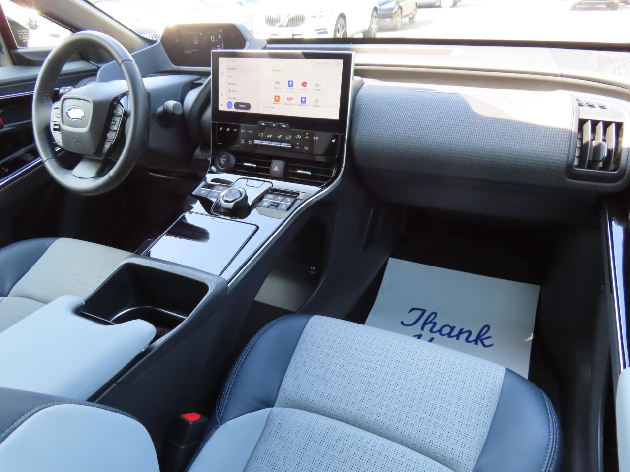 2023 Subaru Solterra W/LUXURY PACKAGE AWD - LEATHER - LOW KMS !! Photo