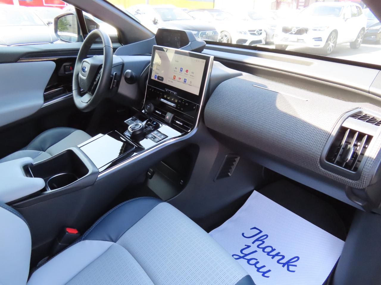 2023 Subaru Solterra W/LUXURY PACKAGE AWD - LEATHER - LOW KMS !! Photo