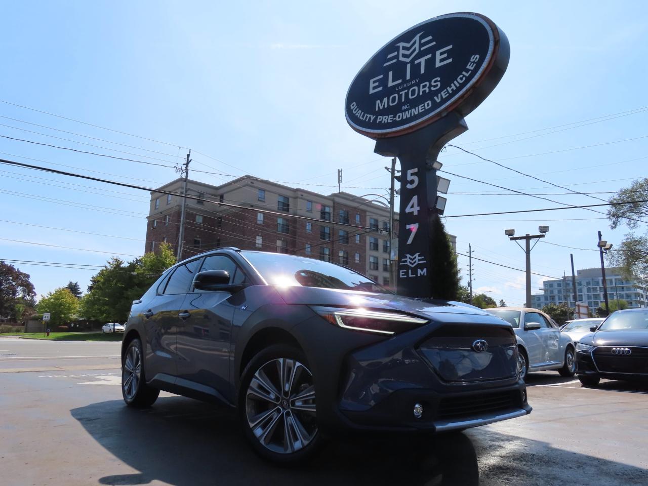 2023 Subaru Solterra W/LUXURY PACKAGE AWD - LEATHER - LOW KMS !! Photo