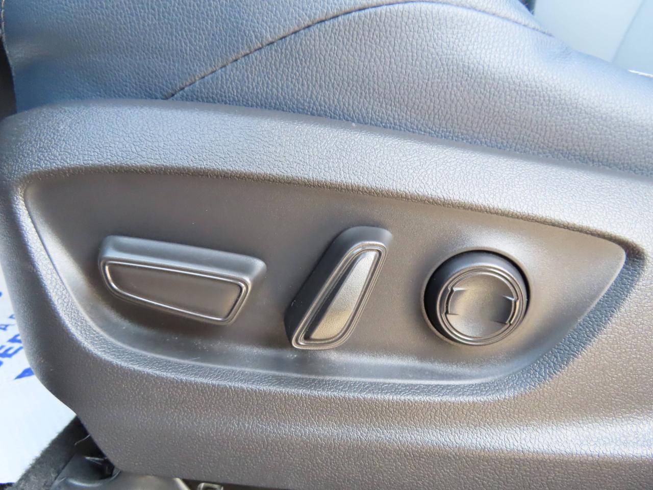 2023 Subaru Solterra W/LUXURY PACKAGE AWD - LEATHER - LOW KMS !! Photo