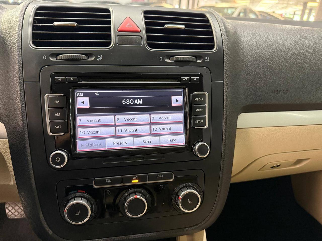 2010 Volkswagen Jetta 4dr 2.0T TSI Highline, $60 WEEKLY PYMNT Photo