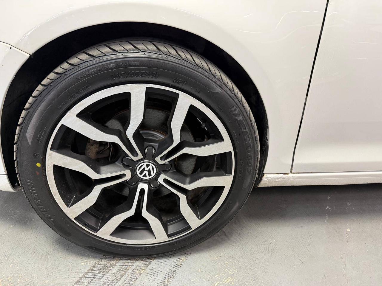 2010 Volkswagen Jetta 4dr 2.0T TSI Highline, $60 WEEKLY PYMNT Photo