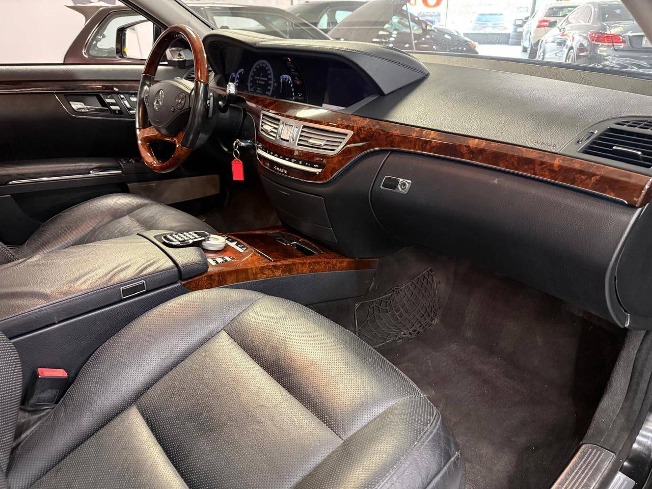2012 Mercedes-Benz S-Class 4dr Sdn S 550 4MATIC LWB Photo
