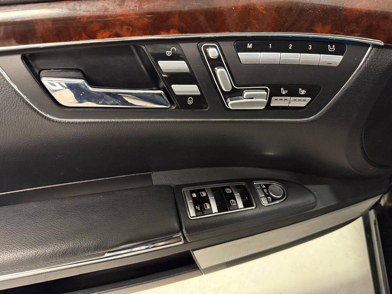 2012 Mercedes-Benz S-Class 4dr Sdn S 550 4MATIC LWB Photo
