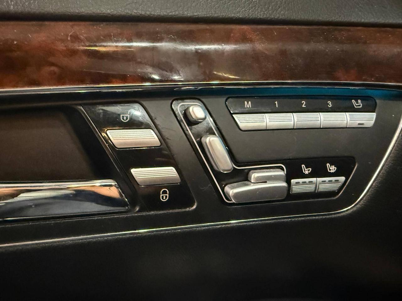 2012 Mercedes-Benz S-Class 4dr Sdn S 550 4MATIC LWB Photo