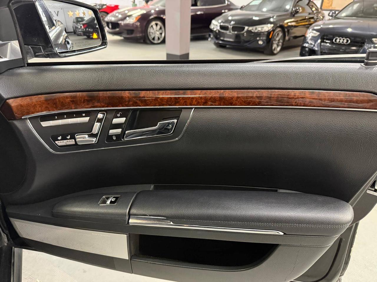 2012 Mercedes-Benz S-Class 4dr Sdn S 550 4MATIC LWB Photo