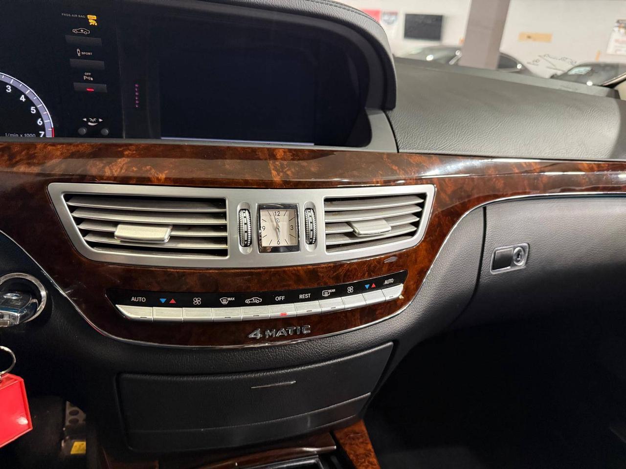 2012 Mercedes-Benz S-Class 4dr Sdn S 550 4MATIC LWB Photo