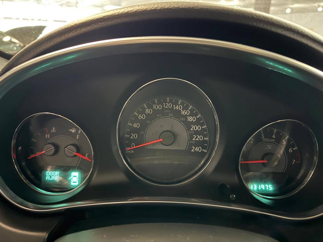 2014 Chrysler 200 4dr Sdn S Photo