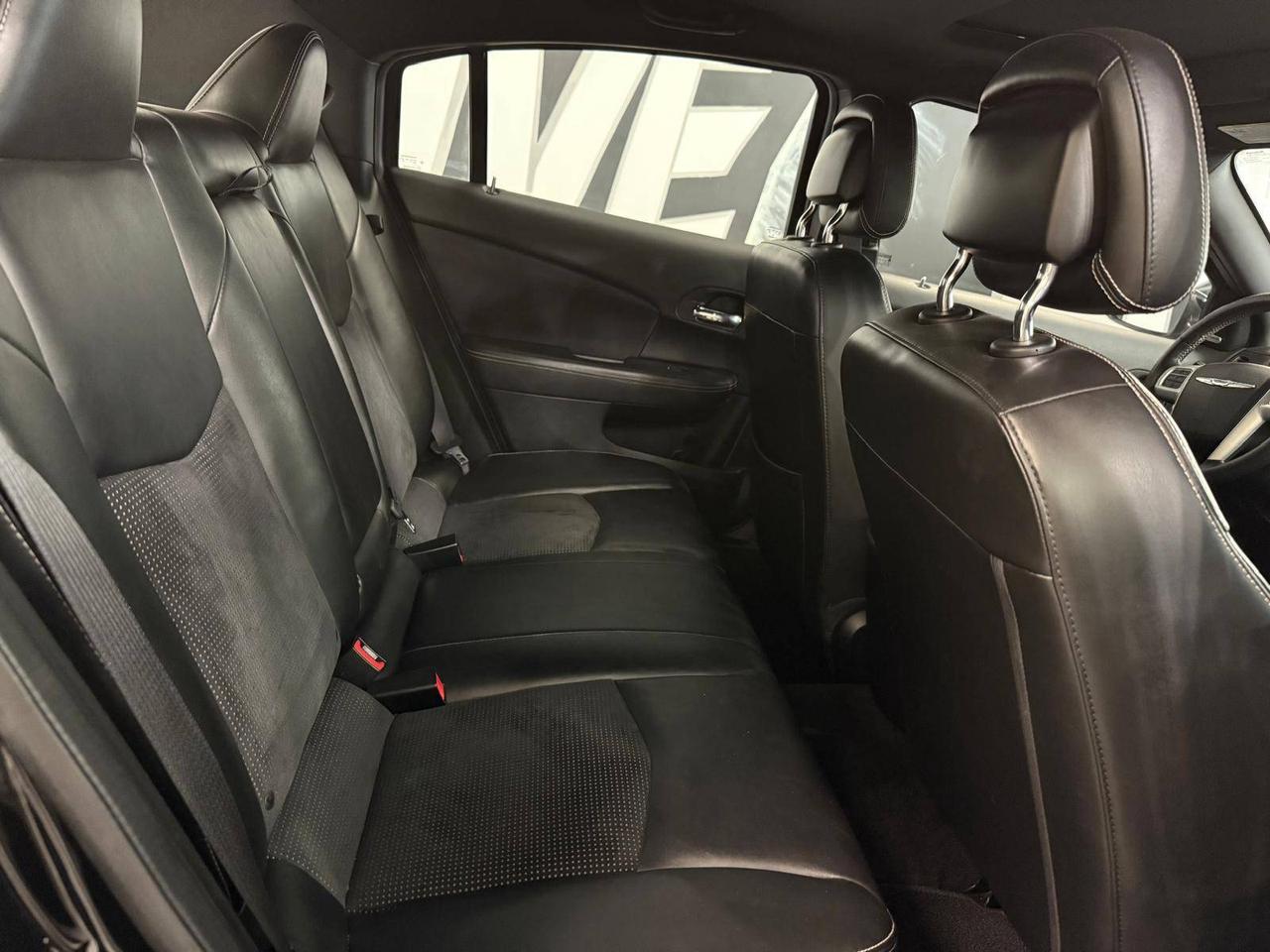 2014 Chrysler 200 4dr Sdn S Photo