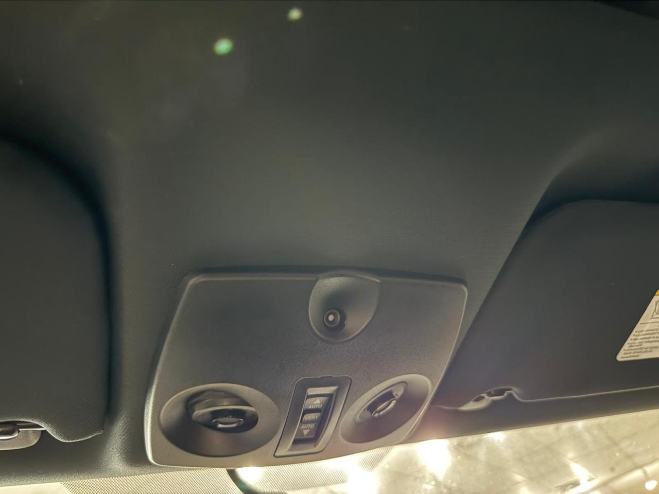 2014 Chrysler 200 4dr Sdn S Photo