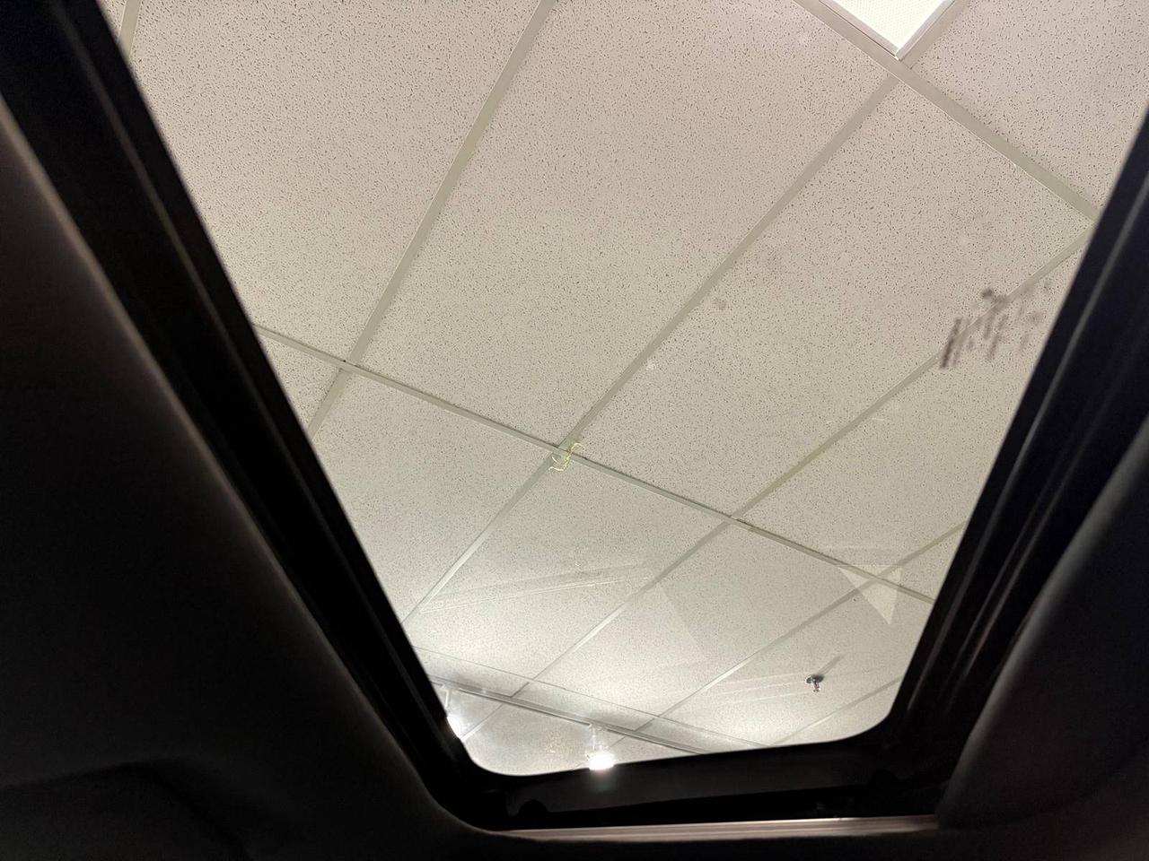 2014 Chrysler 200 4dr Sdn S Photo