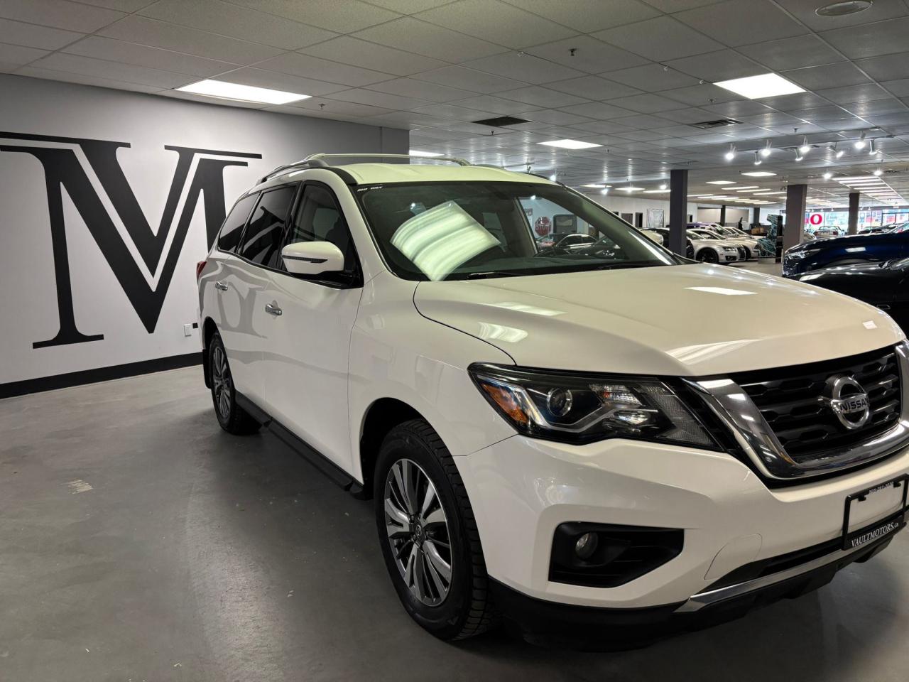 Used 2019 Nissan Pathfinder 4x4 S for sale in Brampton, ON