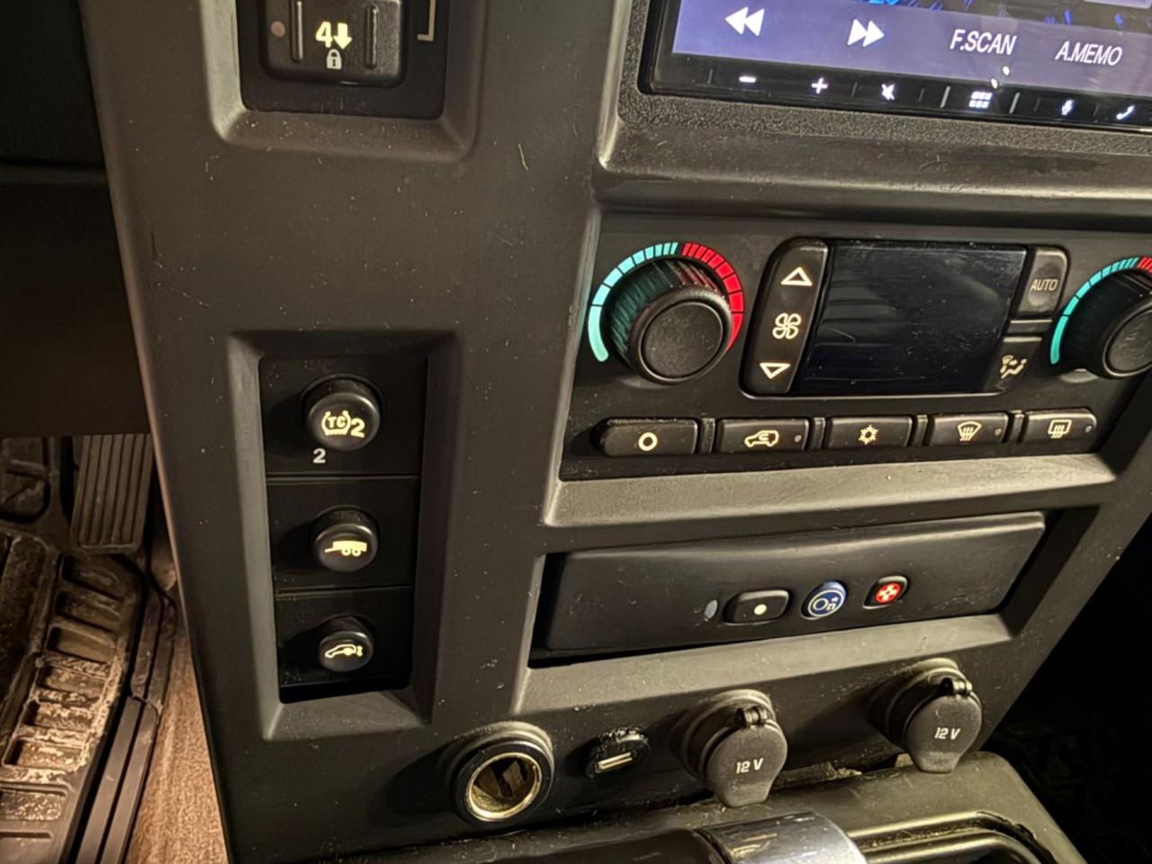 2005 Hummer H2 4dr Wgn SUT, AS IS Photo