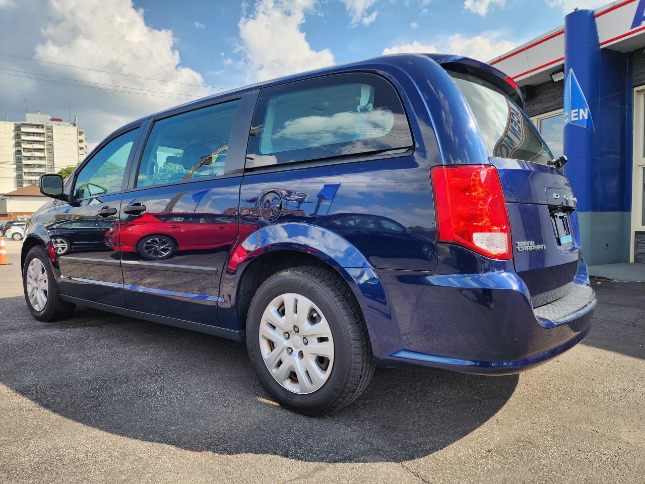2017 Dodge Grand Caravan SE  Canada Value Package Photo3