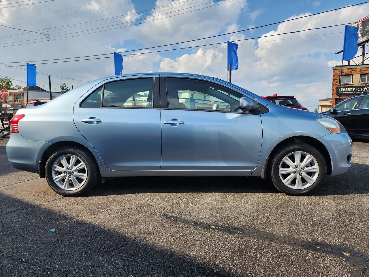 2009 Toyota Yaris VERY LOW KM, NO ACCIDENTS, ONE OWNER - Photo #5