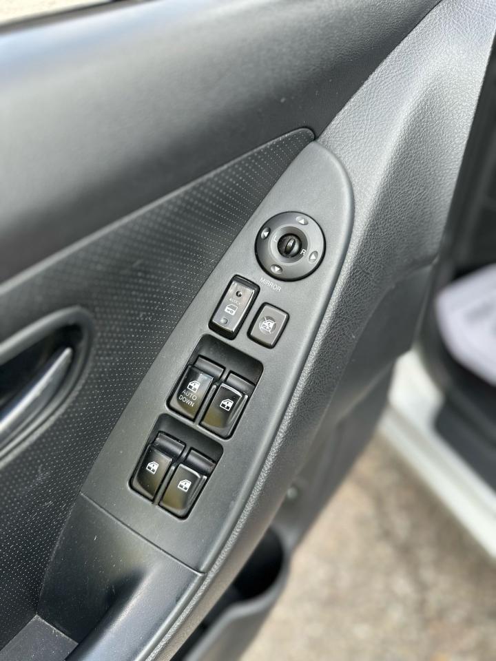 2010 Hyundai Elantra 4dr Sdn Auto GLS - Photo #8