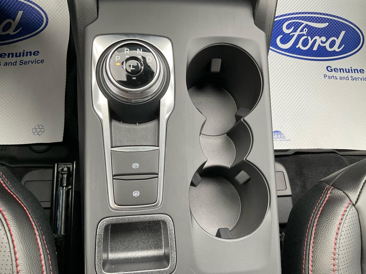 2025 Ford Escape ST-Line Elite Photo5