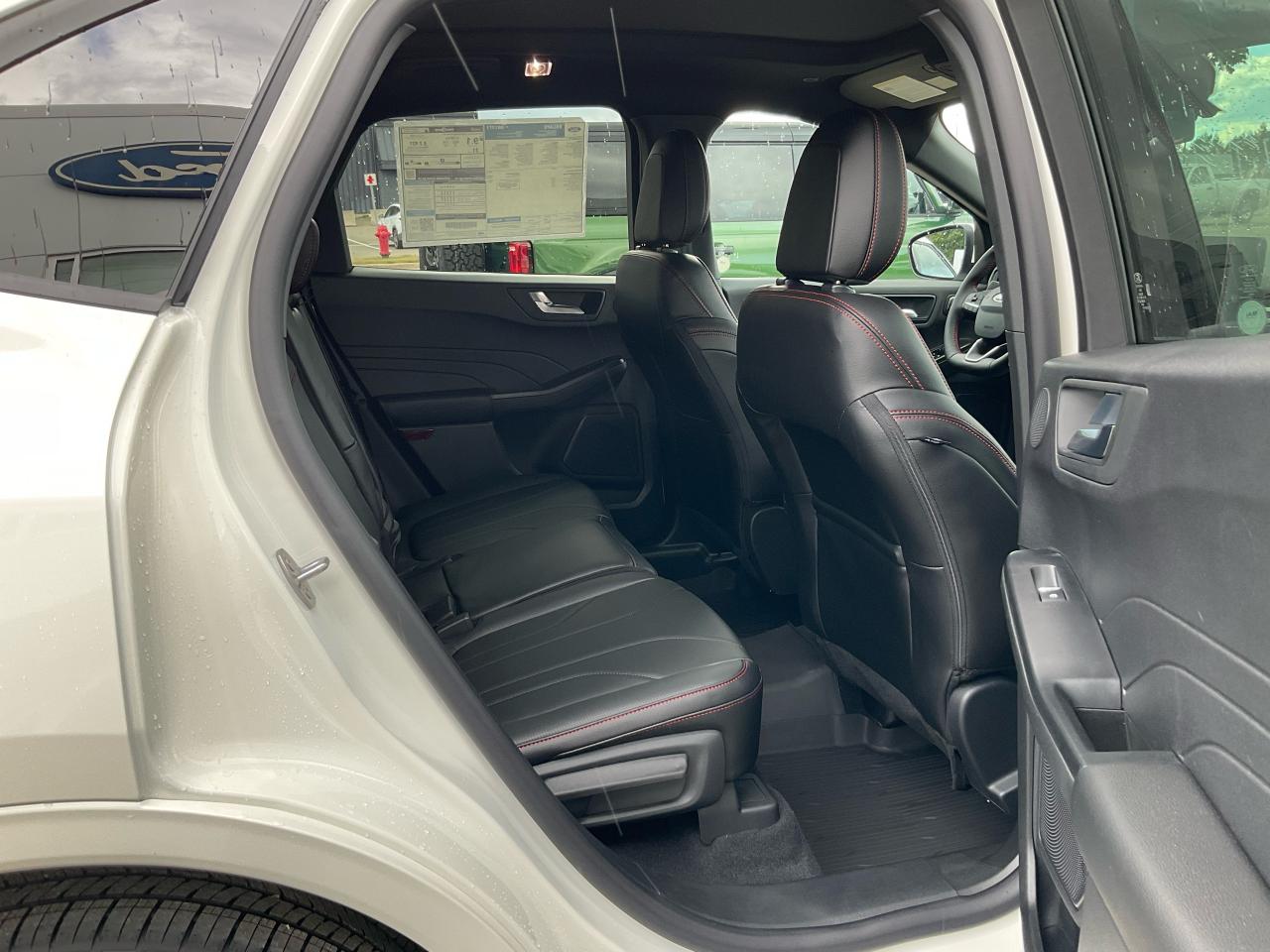 2025 Ford Escape ST-Line Elite Photo5
