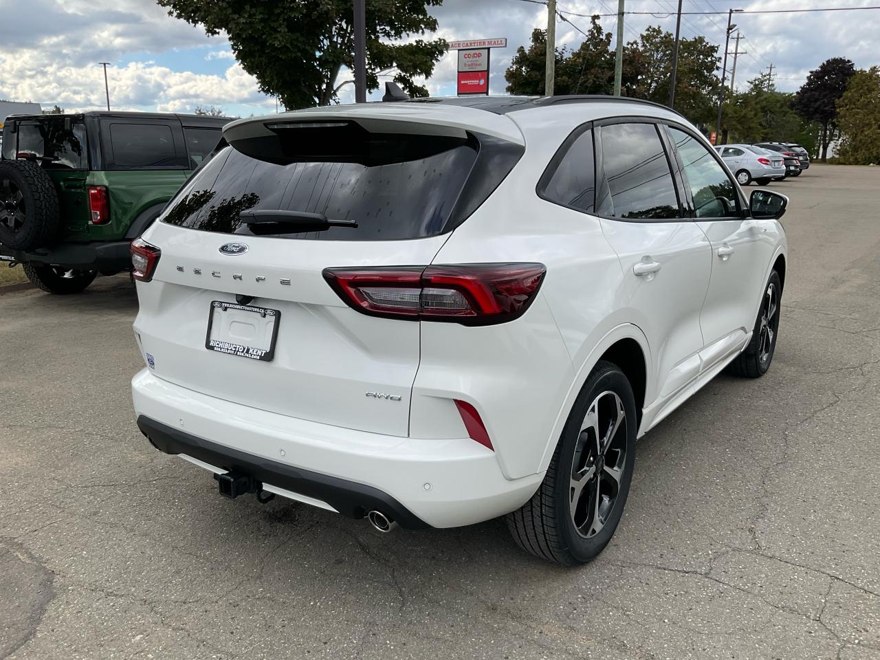 2025 Ford Escape ST-Line Elite Photo5