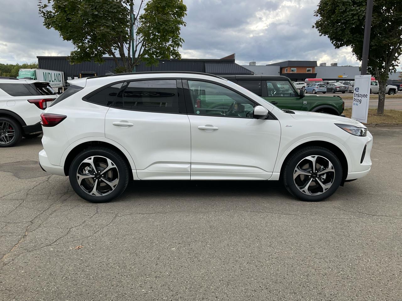 2025 Ford Escape ST-Line Elite Photo5