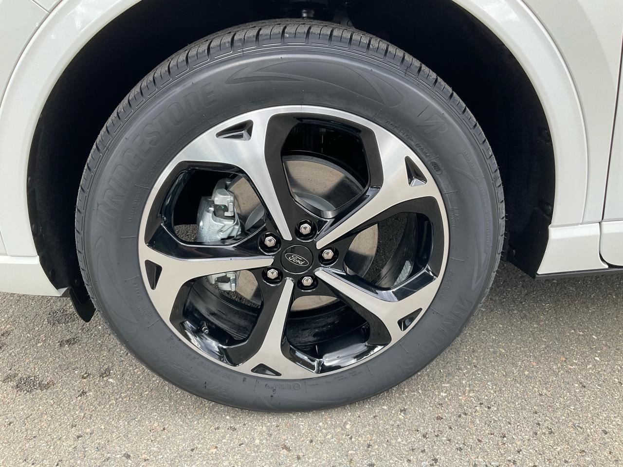 2025 Ford Escape ST-Line Elite Photo5