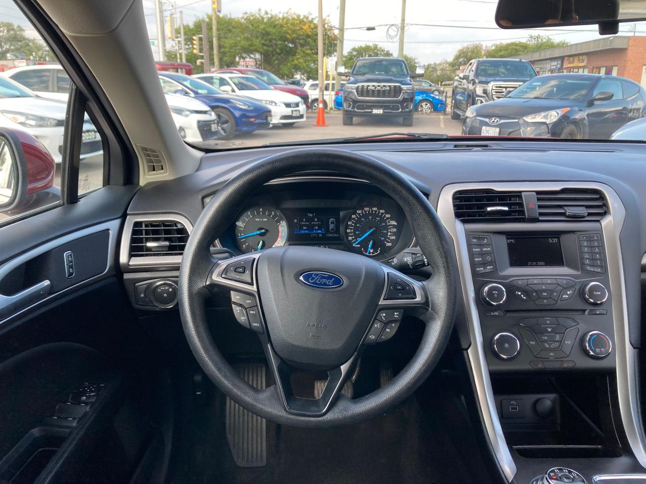 2018 Ford Fusion AUTO NO ACCIDENT SAFETY NEW TIRES NEW BRAKES B-T - Photo #15