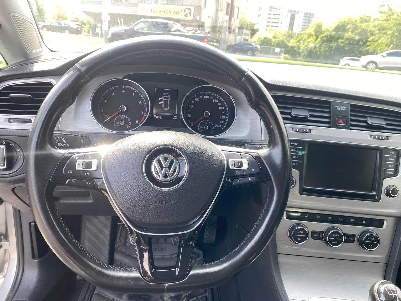 2016 Volkswagen Golf Highline/Navi/PanoRoof/Leather/Bckup Camera - Photo #15