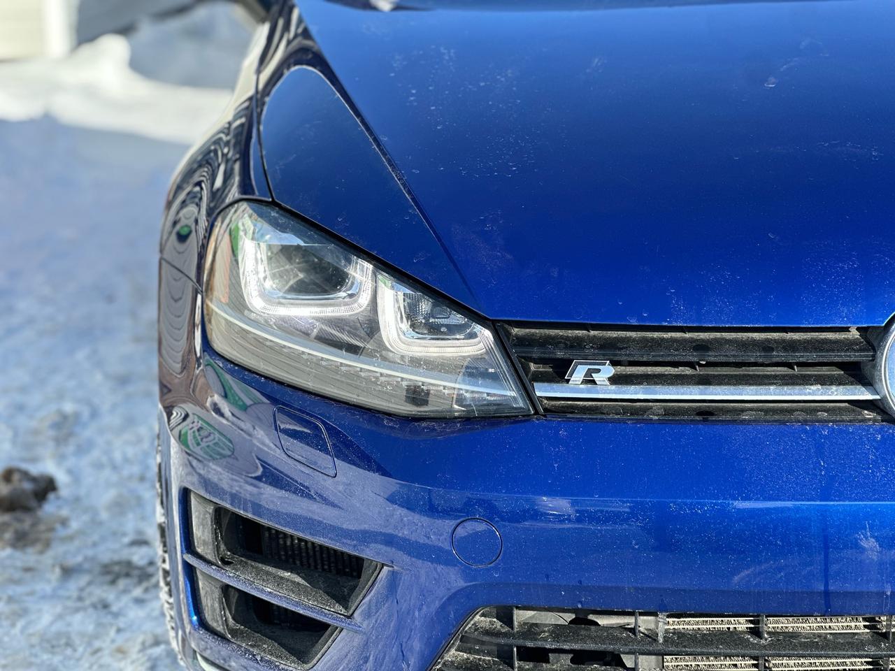 2016 Volkswagen Golf R  Photo