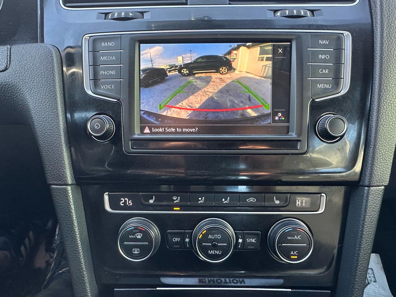 2016 Volkswagen Golf R  Photo