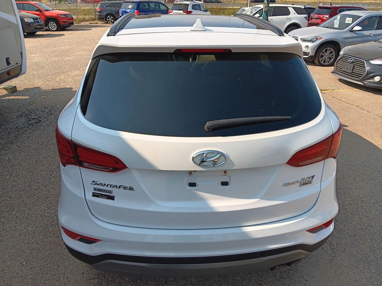 2018 Hyundai Santa Fe Sport Limited,AWD, Pano, Nav, Lthr, BU Cam, Htd Seats & - Photo #6