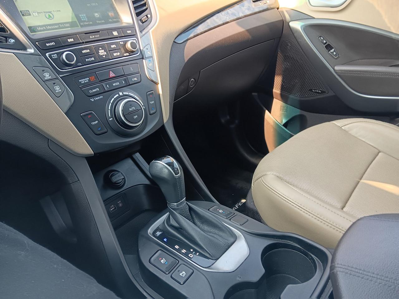 2018 Hyundai Santa Fe Sport Limited,AWD, Pano, Nav, Lthr, BU Cam, Htd Seats & - Photo #22