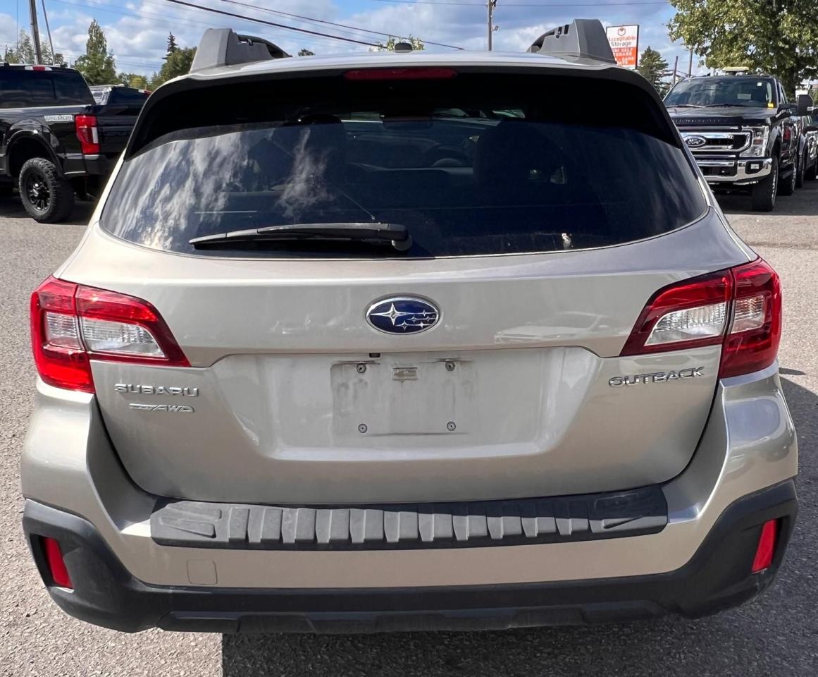 2019 Subaru Outback LIMITED Photo3