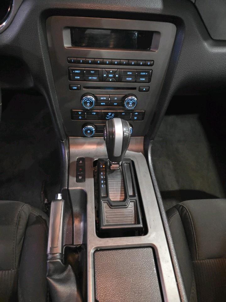 2014 Ford Mustang V6 Premium PREMIUM V6 Photo