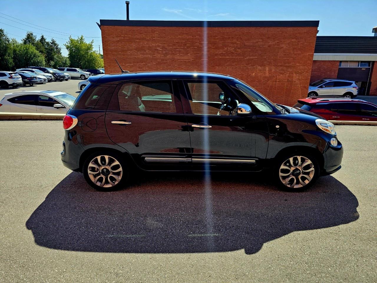 2015 Fiat 500 L Lounge - Photo #4