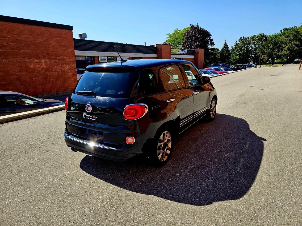 2015 Fiat 500 L Lounge - Photo #5