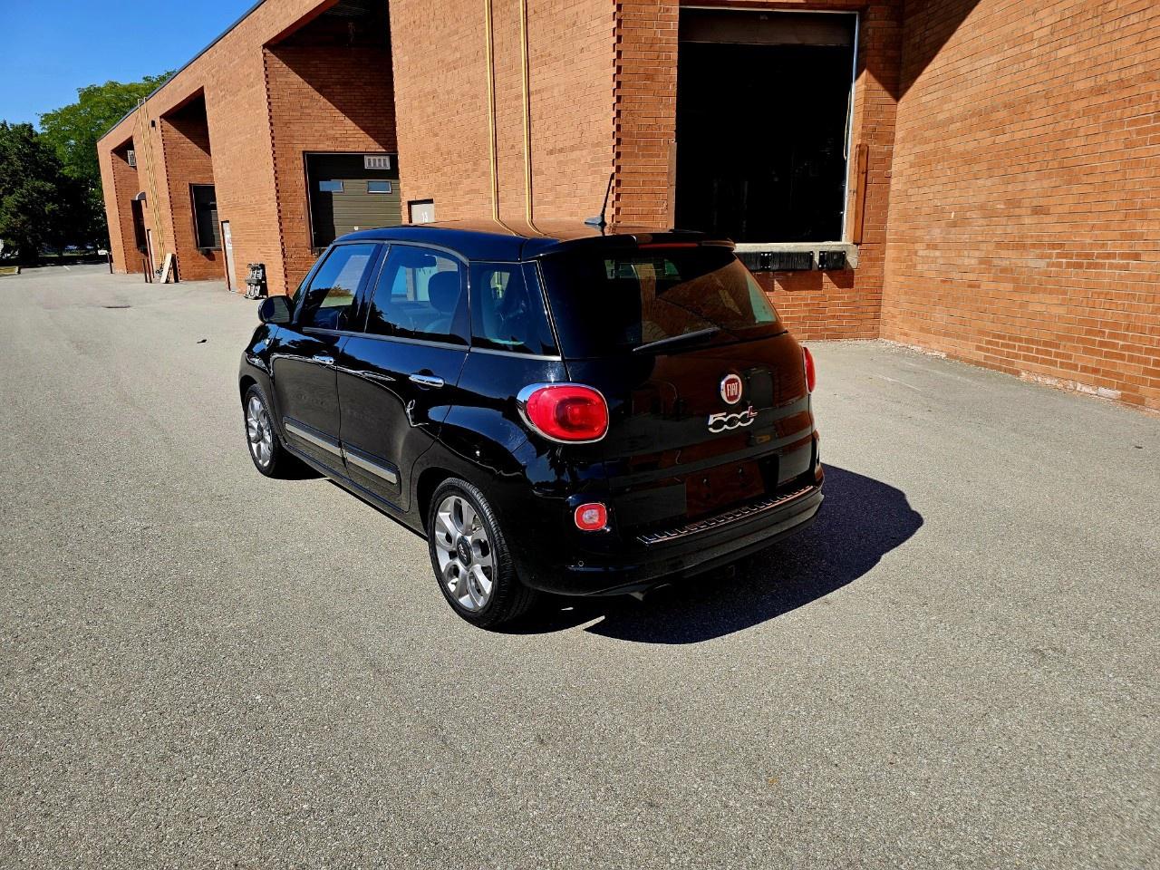 2015 Fiat 500 L Lounge - Photo #7