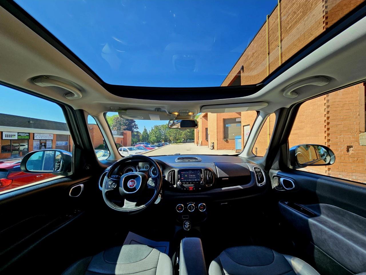 2015 Fiat 500 L Lounge - Photo #11