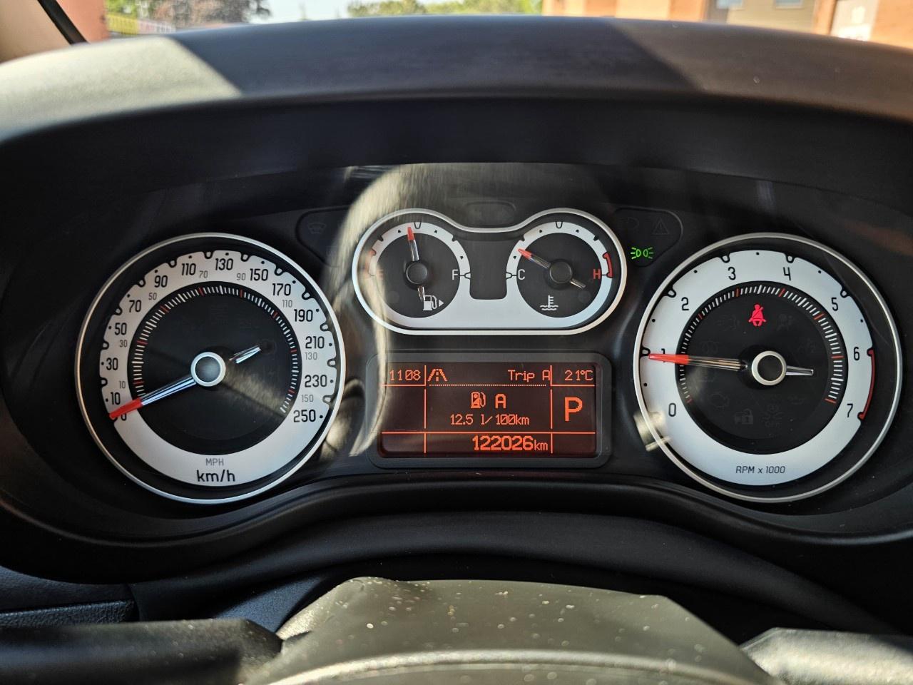 2015 Fiat 500 L Lounge - Photo #12