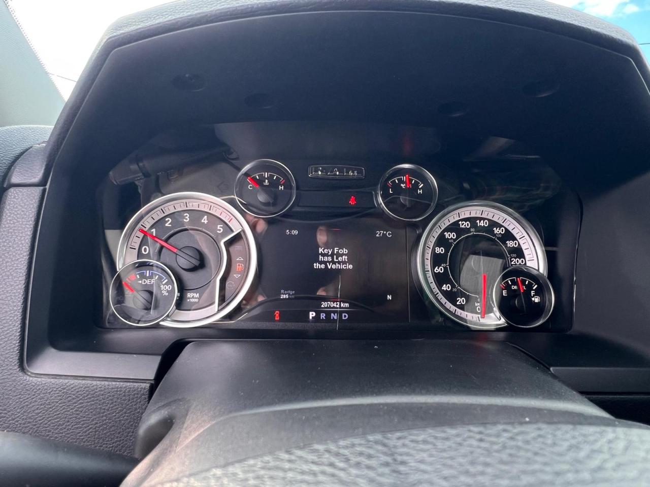 2017 RAM 1500 4WD Crew Cab 140.5" Laramie - Photo #13